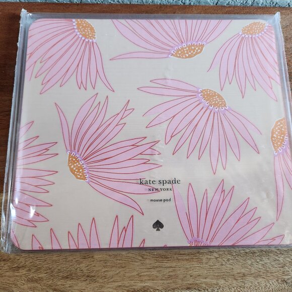 Kate Spade Falling Flower Leatherette Front non-slip back Mouse Pad - NWT - Picture 3 of 4